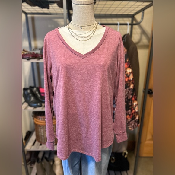 Torrid Classic Fit Long Sleeve Shirt - Plus Size 00 - Picture 3 of 9